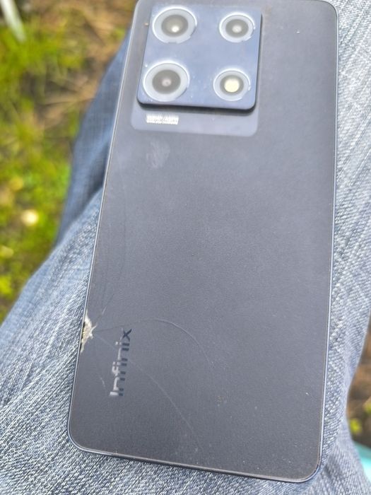 Smartfon z wyższej półki Infinix 30 pro 108 mpx