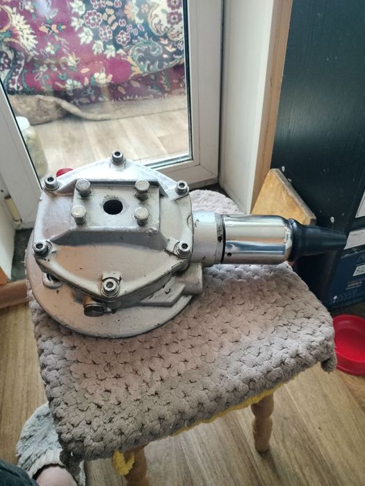 Продам мост на мт 10,9,пара скоросна