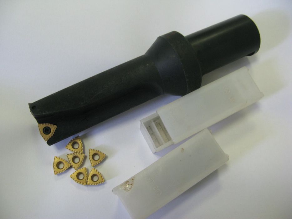 Сверло с мех креплением тс пластин и 10 пластин