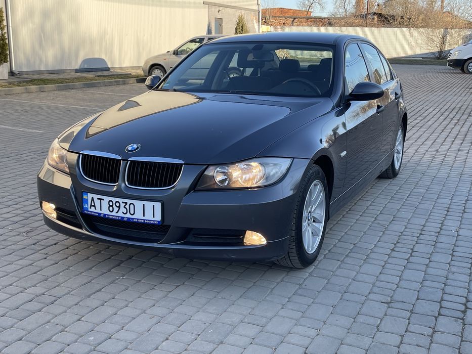 BMW E90 318i 2.0