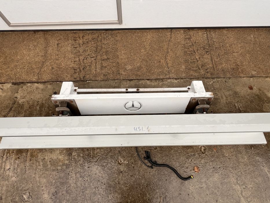 Задній бампер відбійник на раму Mercedes Sprinter W906 W907