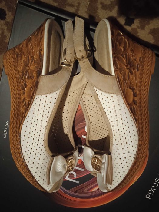 Босоножки/Шлепки/39р...