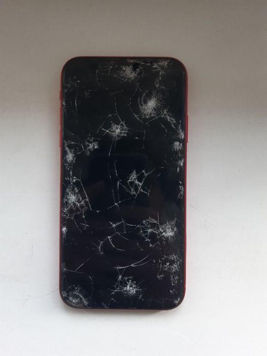 Iphone xr разбитый