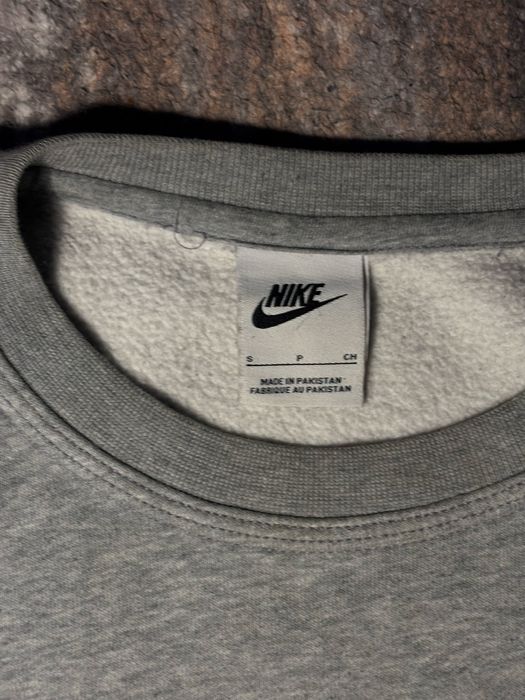 Szara bluza nike