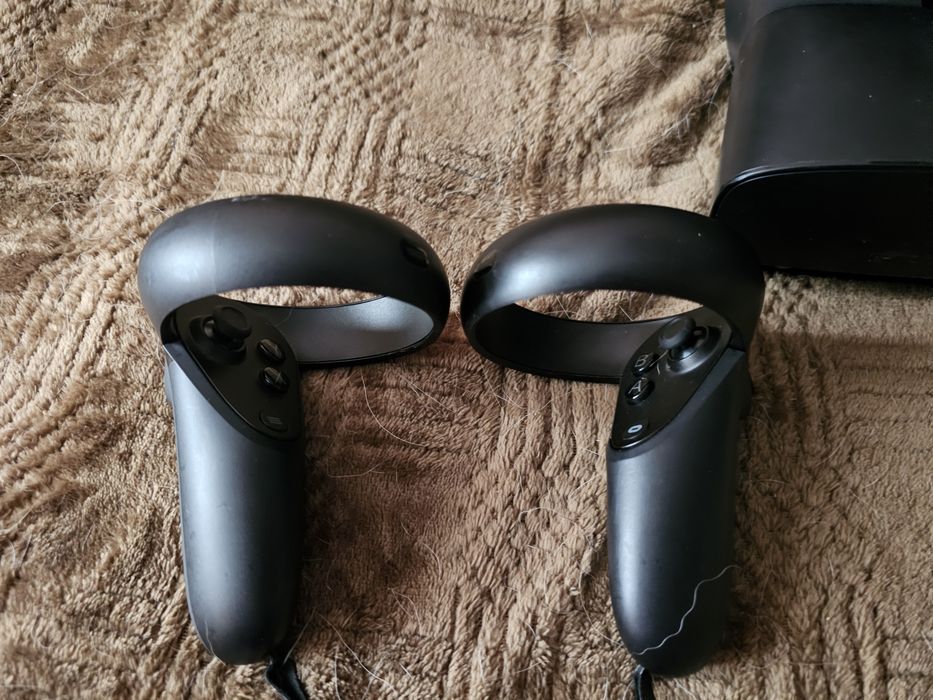 Продам Oculus rift s