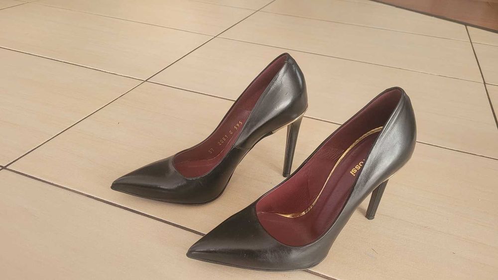 Czarne, eleganckie szpilki , czółenka Gino Rossi, skóra, jak nowe- rozm. 37