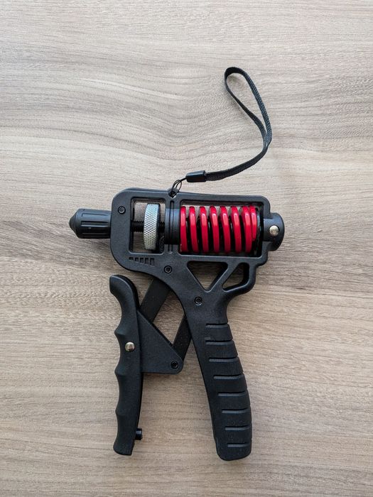 Gripper ściskacz 5-100 kg