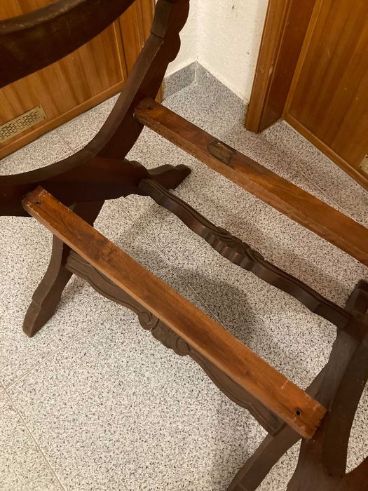 Cadeirão de madeira para restaurar