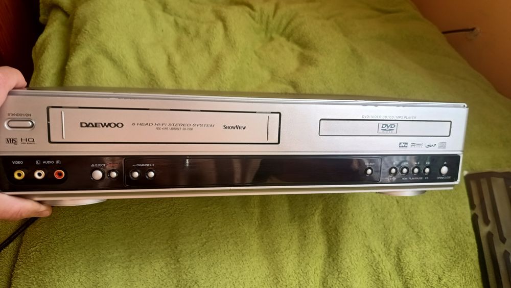 Odtwarzacz Vhs Daewoo Sd 7500 Combo  Dvd/CD/Mp3