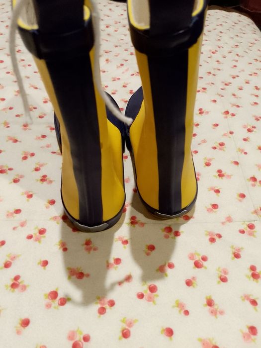 Резиновые сапоги детские.