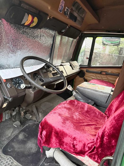 Mercedes-Benz LK-Series 1994