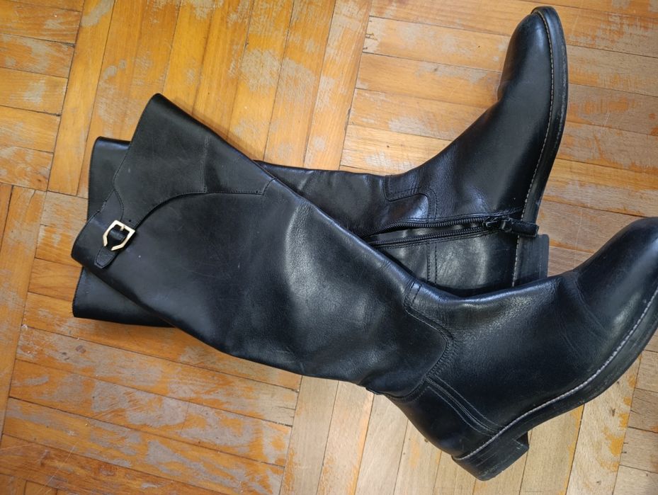 Сапоги осенние женские в хорошем состоянии