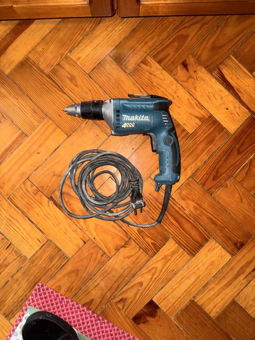 Makita 4000 berbequim