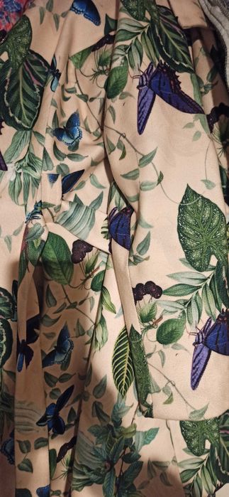 Piękny płaszcz Okee