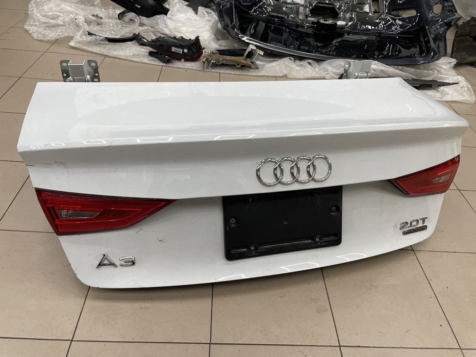 крышка багажника Audi A3 8v