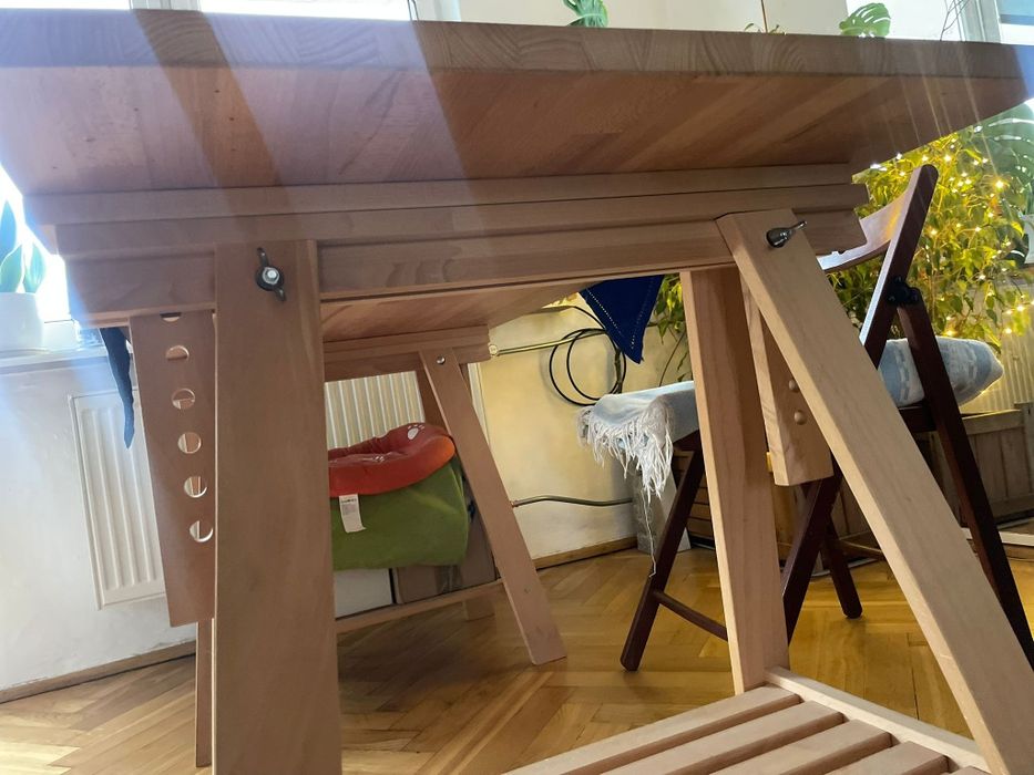 Biurko IKEA – lite drewno sosnowe