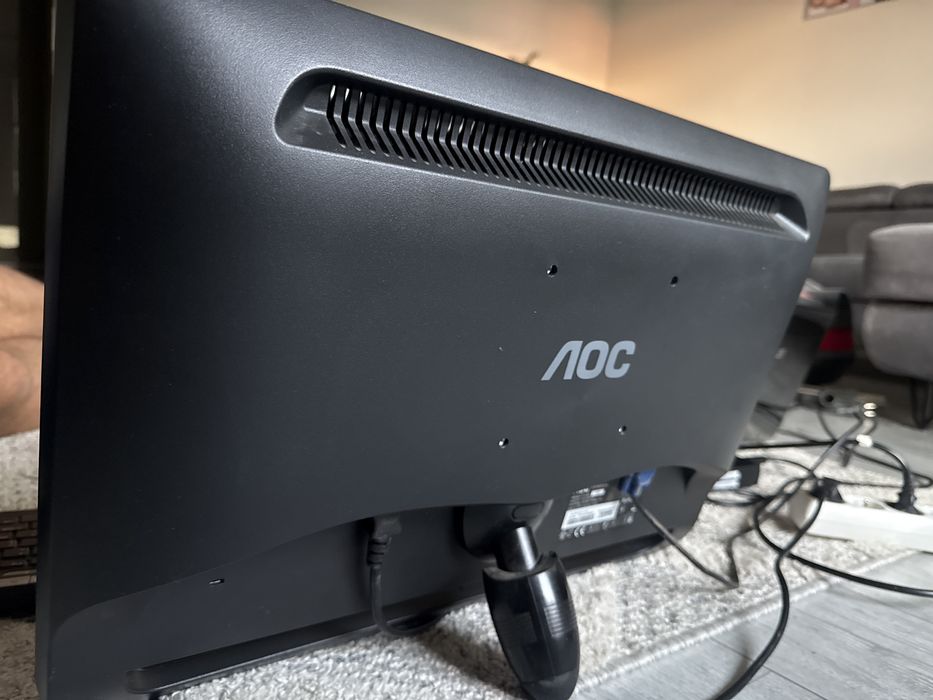 Monitor 21/22 cale AOC