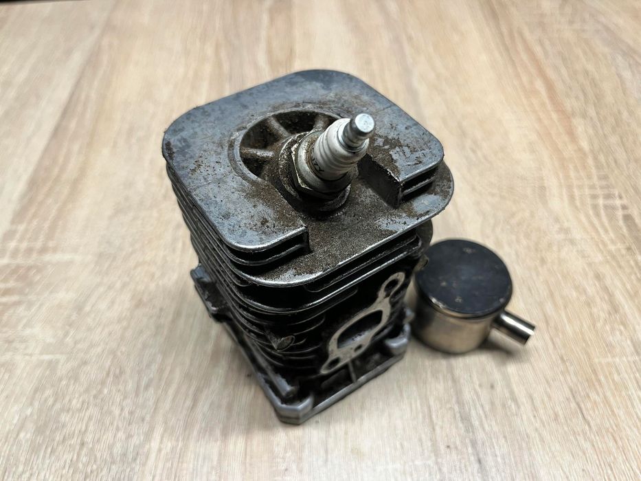 Jonsered Cs 2138 Cylinder Tłok Oryginał Komplet