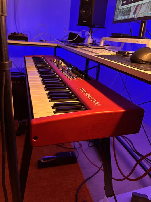Nord electro 6D 73 novo