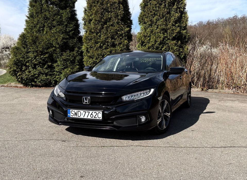 Honda Civic 1.5 VTEC Turbo Executive, Salon Polska