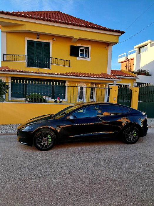 Tesla Model 3 Highland Standard (Tração Traseira)