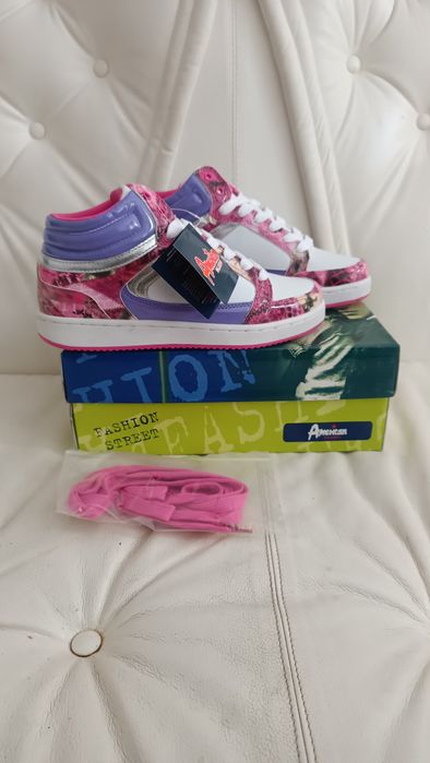 Sneakersy Sportowe Trampki rozmiar 39 Retro Lifestyle + GRATIS