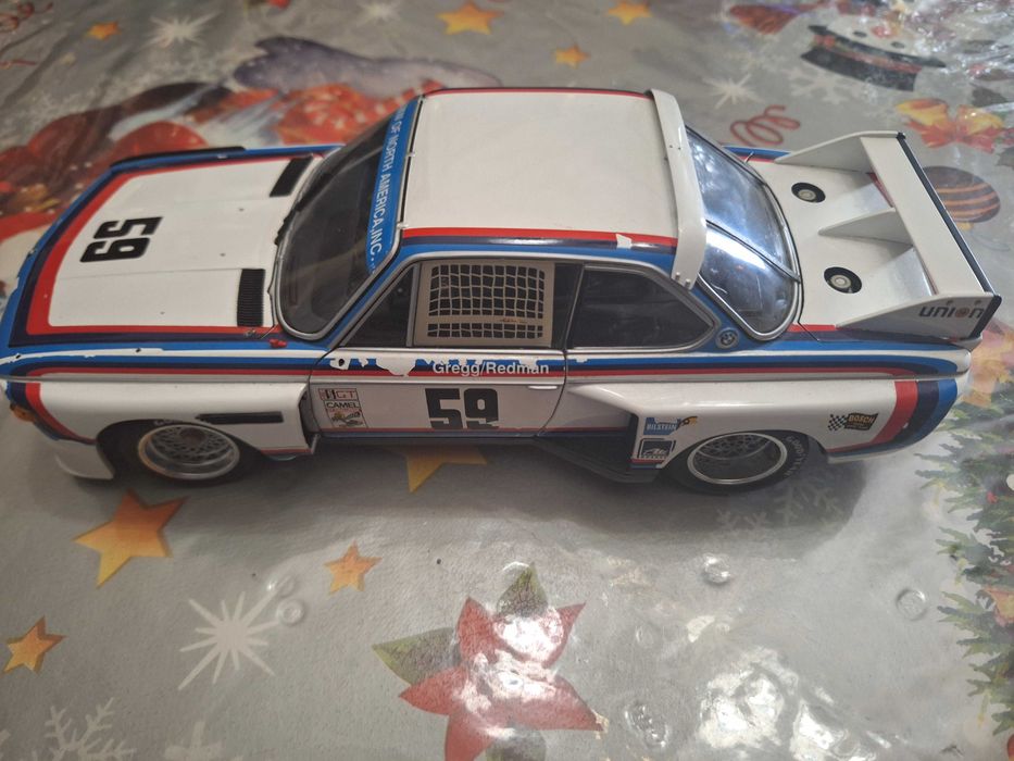 Miniatura escala 1:18 - BMW
