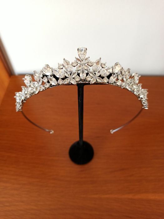 Tiara "Encanto Real"