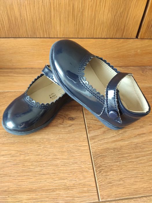 Sapatos em pele 23