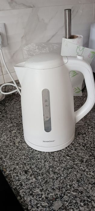 Fervedor eléctrico novo