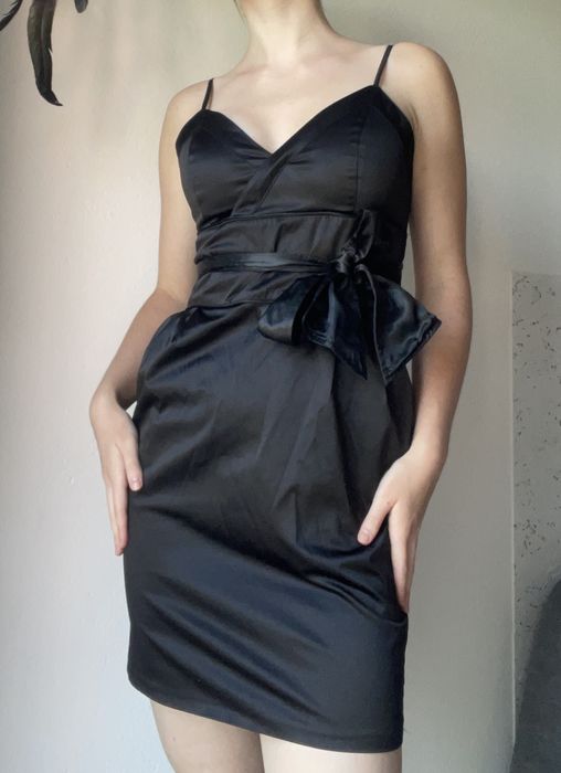 Mała czarna elegancka sukienka