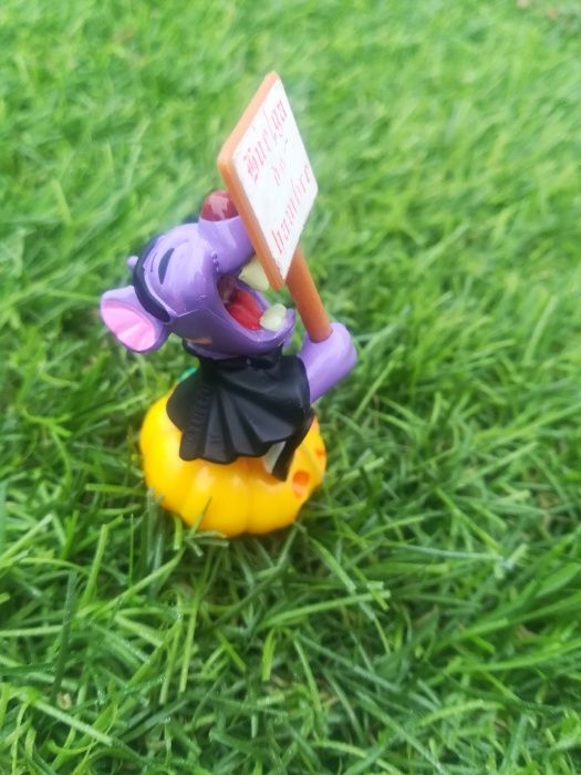 Kinder Promotional Items: Nestlé Bat and Penguin64297518959363122