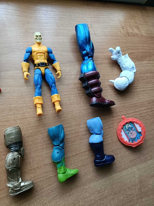 Деталі фігурок marvel legends mafex toybiz hasbro