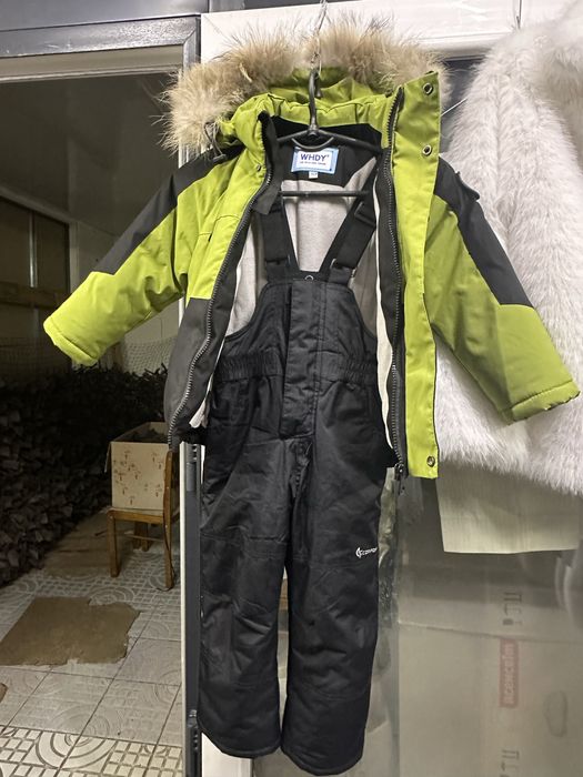 Продам Зимовий комбінезон для хлопчика 98 см.