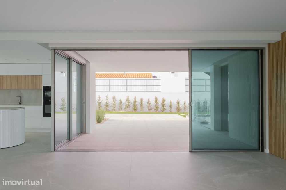 Moradia T5 de Luxo na Verdizela