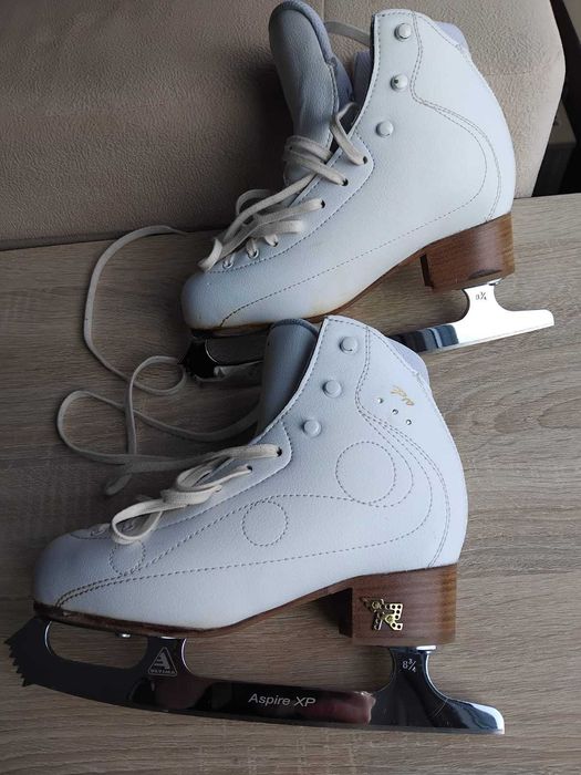 Łyżwy figurowe Risport Royal Pro