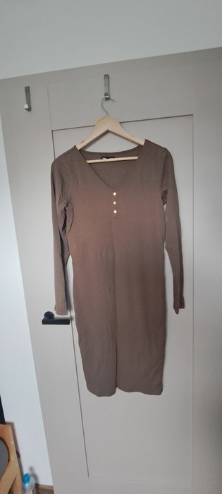 Sukienka prążkowana XL