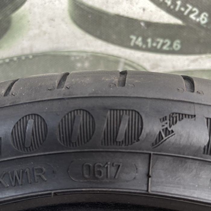 Летние шины  215 45 17 Goodyear