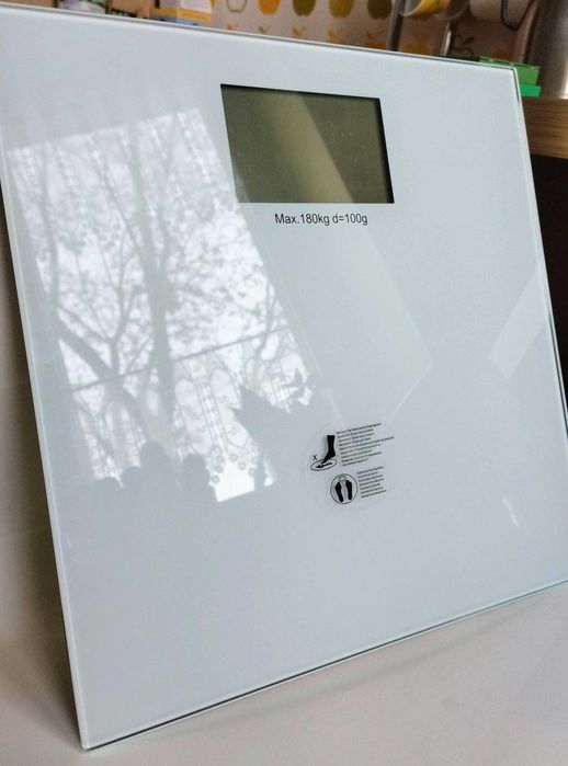 Waga łazienkowa, elektroniczna NOWA z bateriami