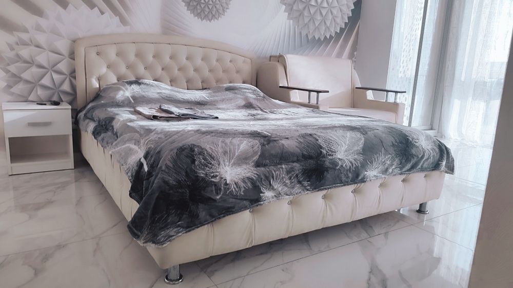 Квартира посуточно. Центр, остановка Гагарина. По проспекту.