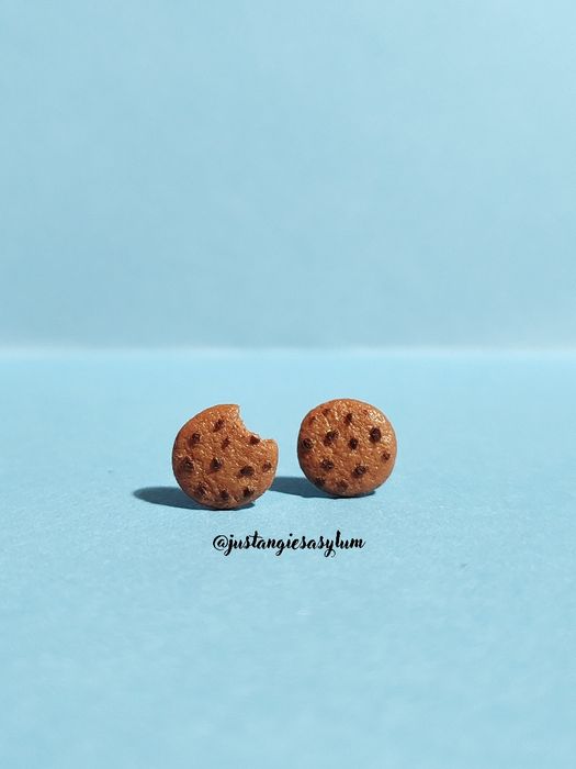 ręcznie robione kolczyki sztyfty ciasteczka pieguski