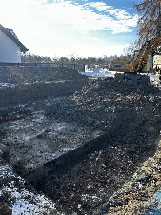 Usługi Koparką i koparko-Ładowarką, Transport Wywrotką, Prace Ziemne