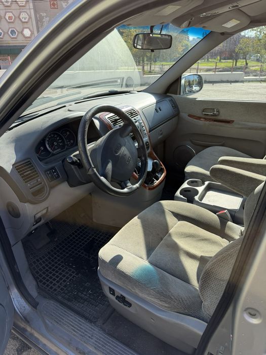 Kia Carnival 2005