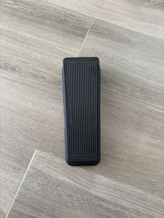 Cry Baby GCB95 - Wah Pedal para guitarra/baixo elétrico