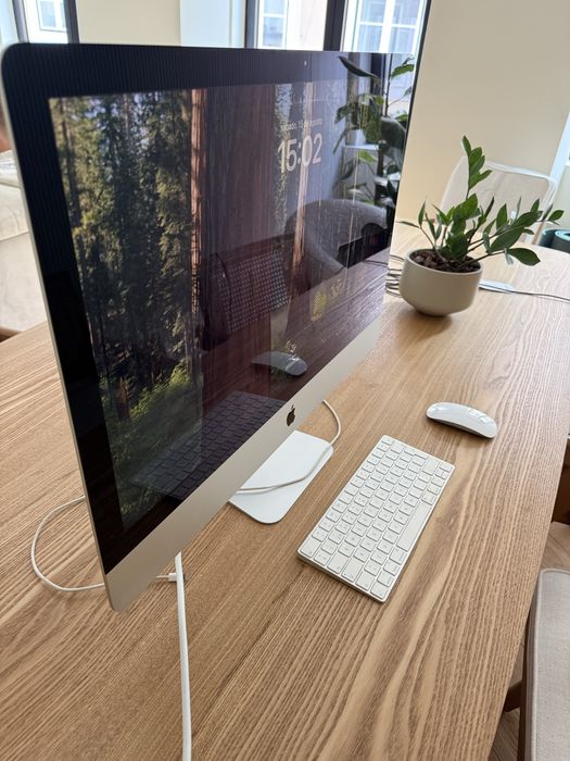 iMac 27” Retina 5K (2020) — Excelente Estado