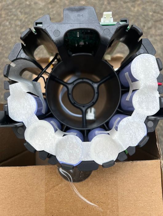 Акумулятор із платою керування для  пилососа Bosch 12027242 original