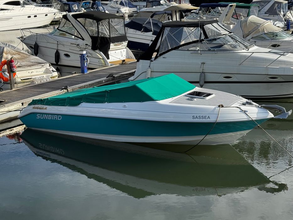 Barco Sunbird Corsair 218