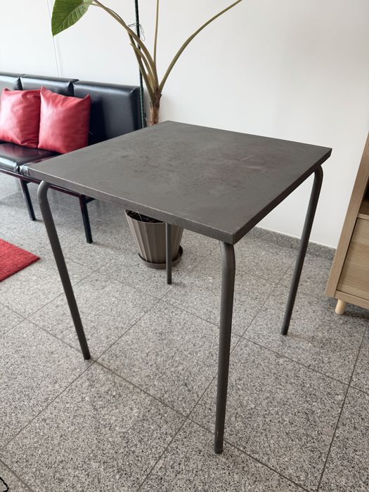 Cadeiras e Mesa Adico