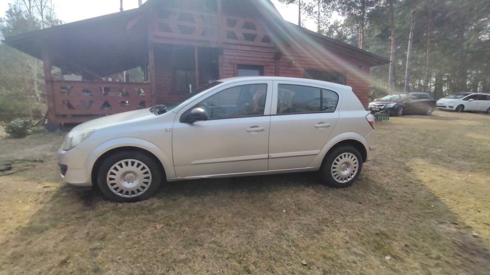 Opel Astra 1,6 2006r