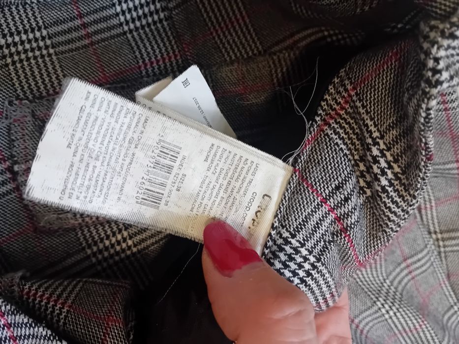 # Cropp spodnie szare w kratkę m